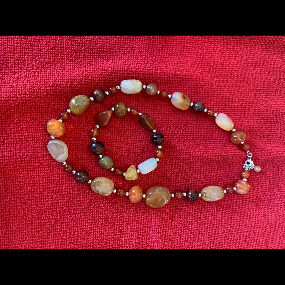 Stone necklace and bracelet